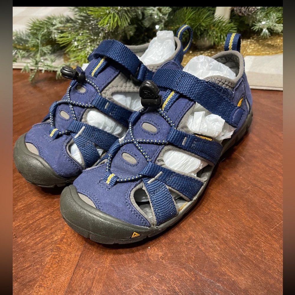 Keen outdoor hiking sandals Youth